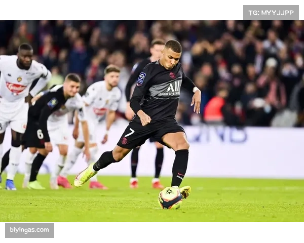 巴黎王子公园球场南看台死忠球迷荣获官方表彰